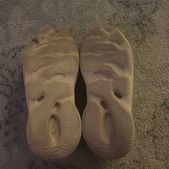 Adidas Yeezy foam runner - Picture 5 of 7